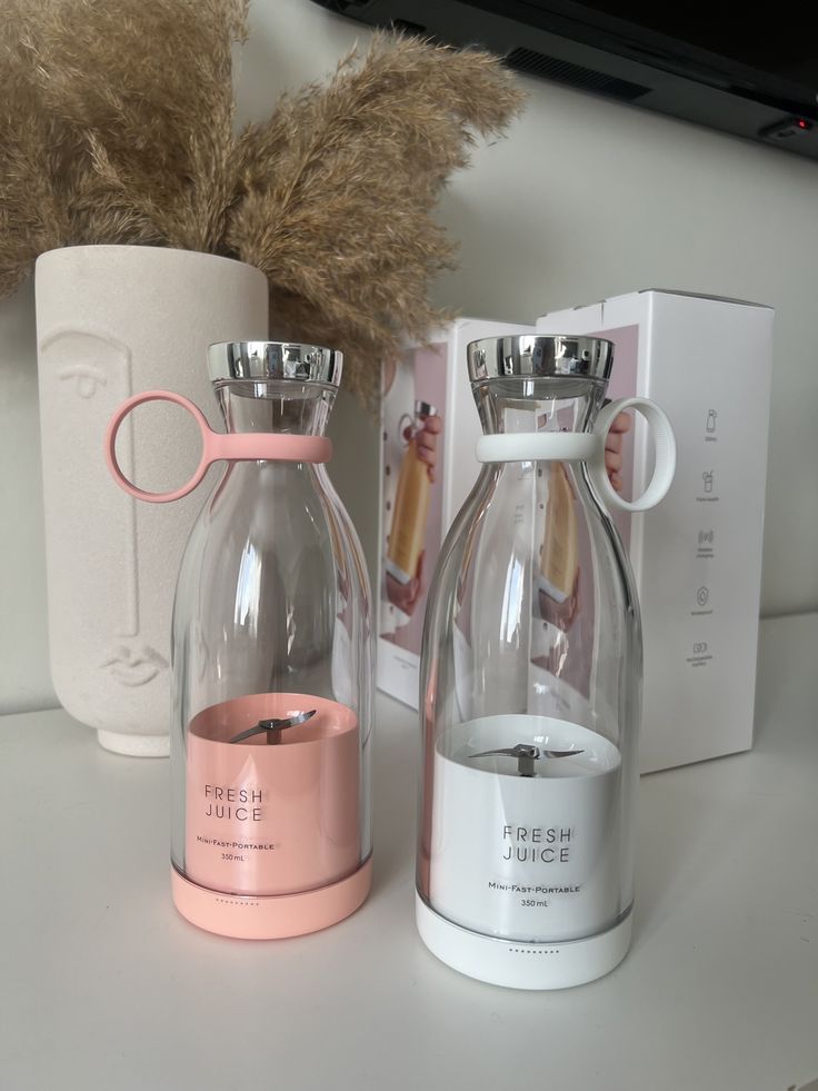 FreshBlend™ Mini Portable Juicer | USB Rechargeable Smoothie Maker